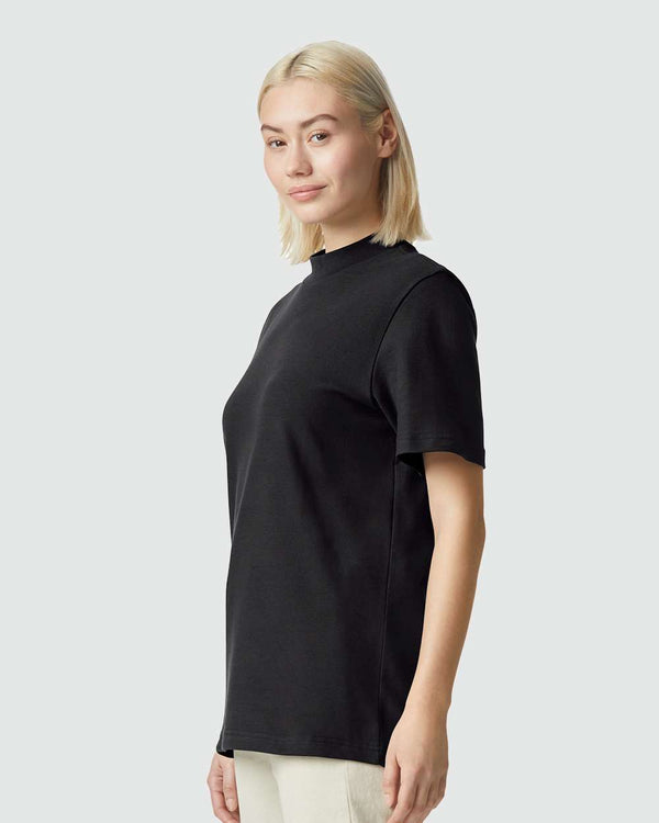 American Apparel 1PQ Black - Model side